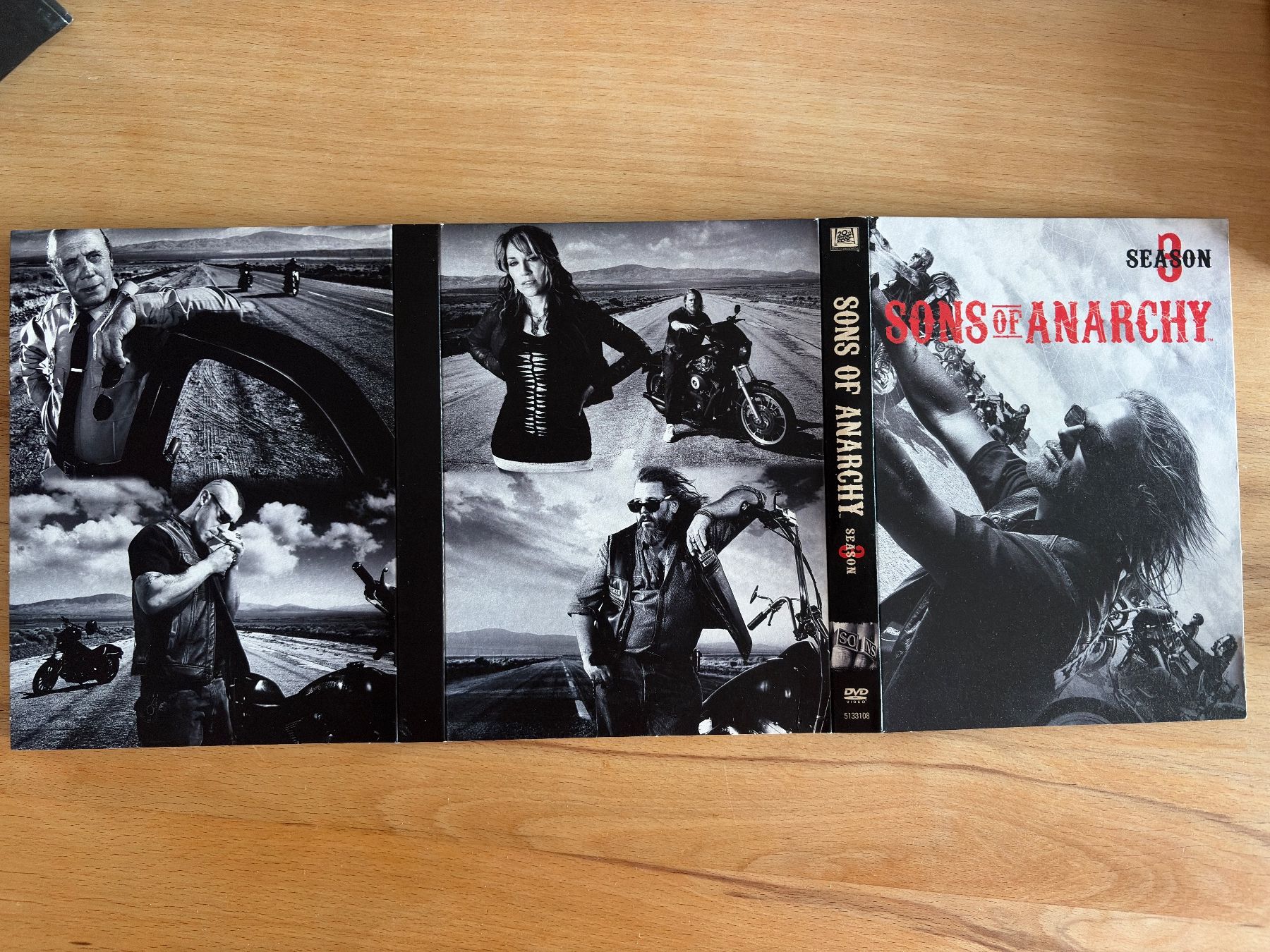 Tutti i DVDs: Sons of Anarchy Staffel 3 – Usato da Hombrechtikon venduto da Dokmasa 4