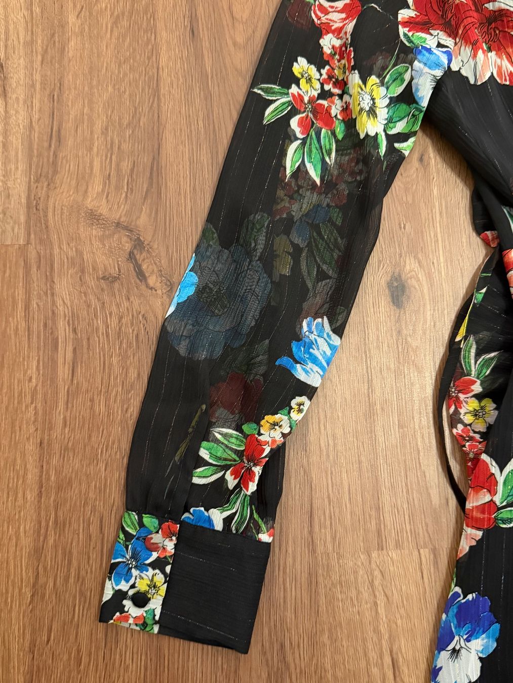 Blugirl Vestiti: Wickelkleid Blumenmuster beBlumarine – Usato da Hergiswil NW venduto da lar_zkp7 5
