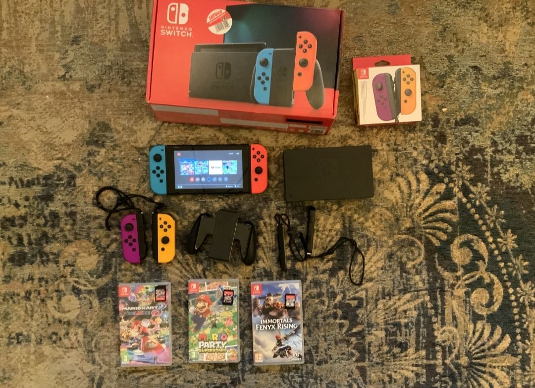 Nintendo Console: Nintendo Switch Bundle — sehr gut erhalten – Usato da Basel venduto da set_5jlq