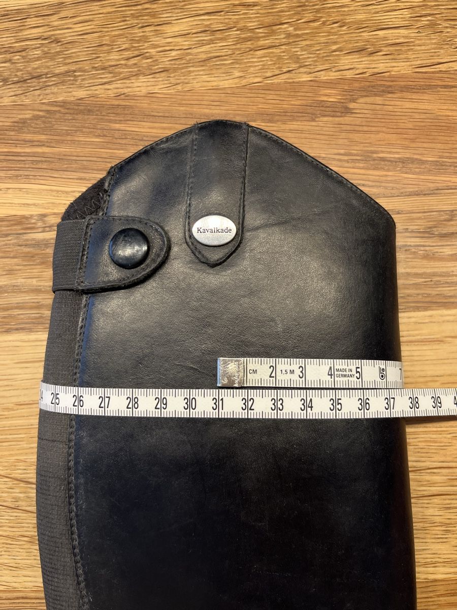 Stinchiere & Fasciature: Chaps Leder Schwarz - Guter Zustand – Usato da Wimmis venduto da Sylsd 5