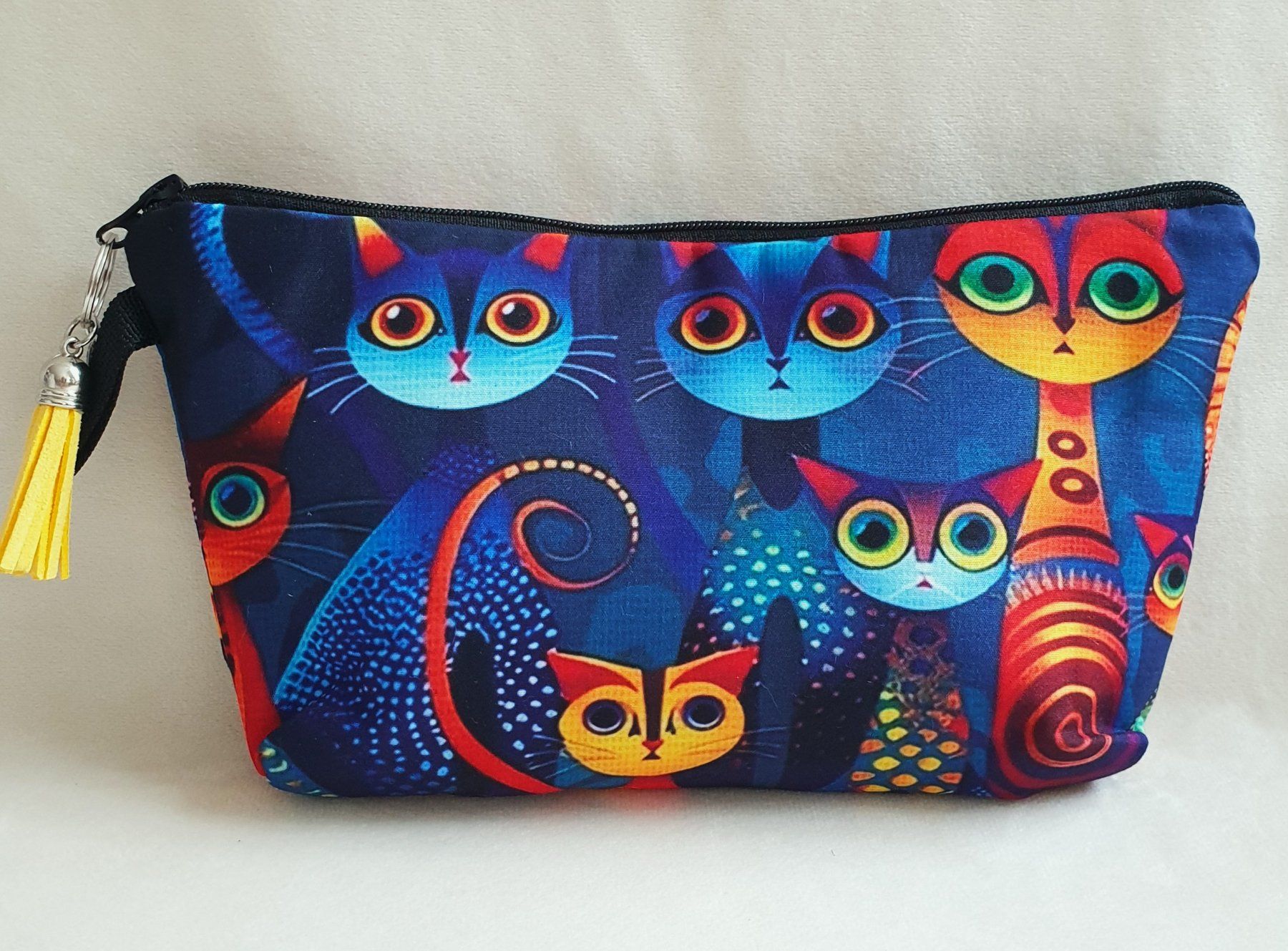 Trousses de maquillage: Multifunktionales Täschli "CATS" NEU! – Neuf avec emballage d'origine à Oberglatt ZH par -your-Style-