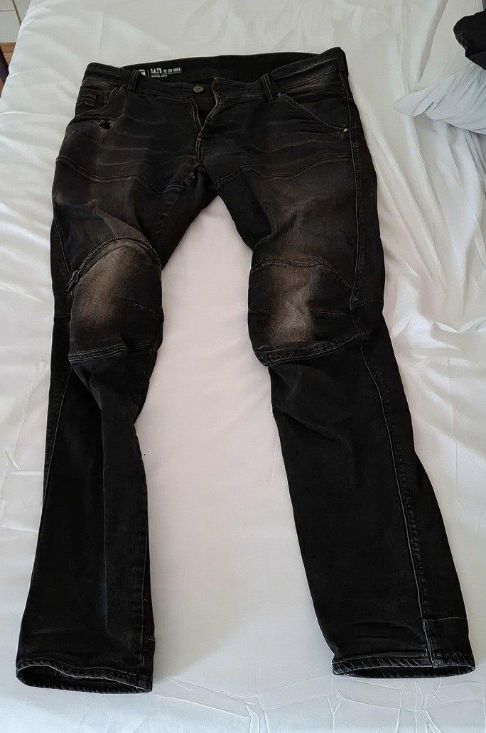 G-Star Jeans: Jean G-Star noir 31x30 – Usato da Biel/Bienne venduto da max_np9f