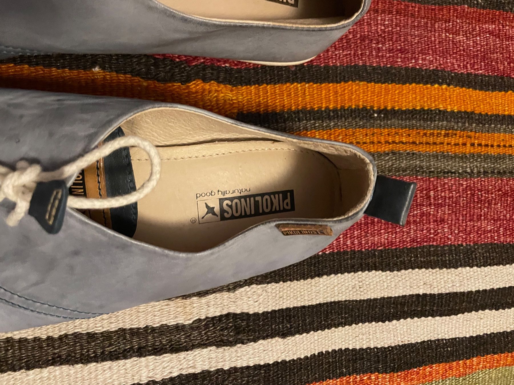 Pikolinos Scarpe da donna: Pikolinos hellblaue spanische Lederschuhe – Usato da Luzern venduto da Ninamb 1