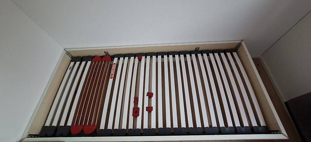 Lits: Bett  – D'occasion à Seftigen par wen_hl6l 1