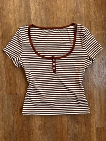 Gestreiftes T-Shirt