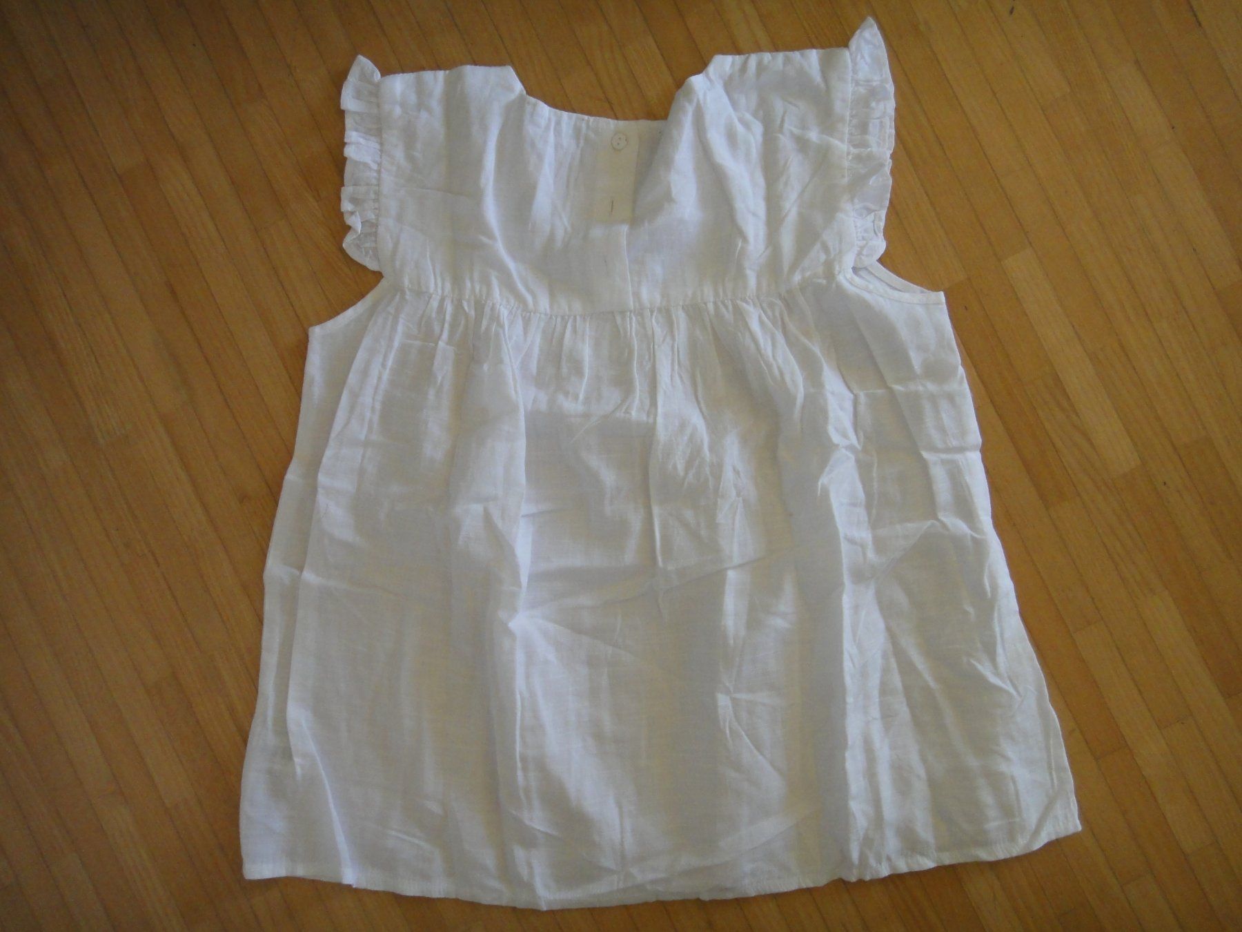 Camicette, T-shirt & Top: Neue Bluse bestickt Grösse 14 Jahre – Nuovo (secondo la descrizione) da Winterthur venduto da LemonTree5 1