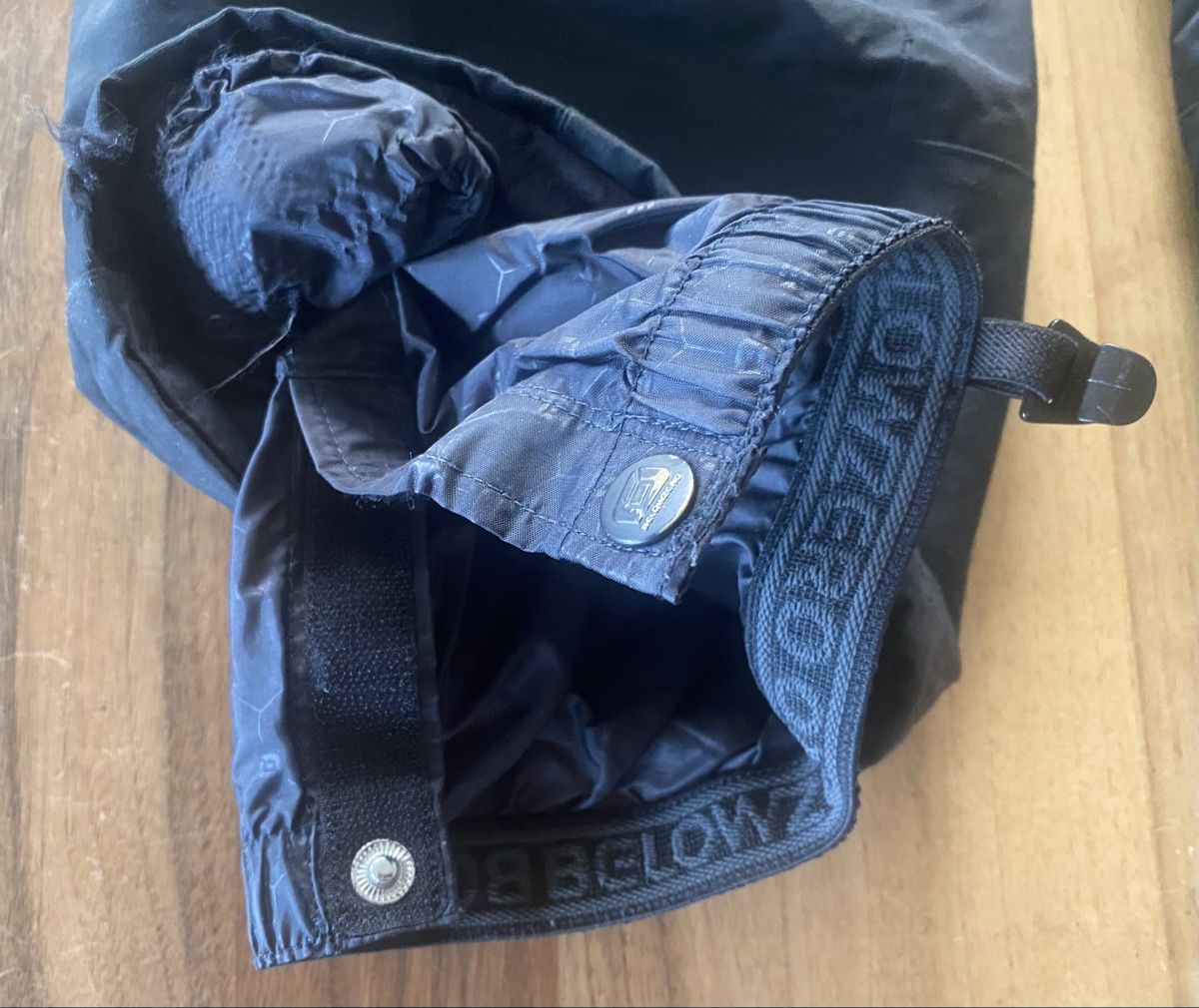 Pantaloni: Skihose Belowzero Grösse 152 Kinder Snowboardhose schwarz – Usato da Horw venduto da dreamsofacid 2