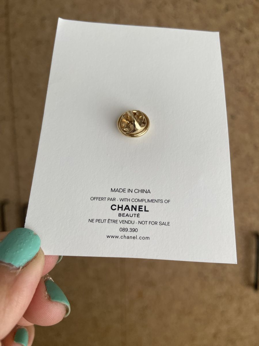 Chanel Spille & Fermagli: Chanel lipstick pin beauty  – Nuovo e nell'imballaggio originale da Wallisellen venduto da shirley10212008 4
