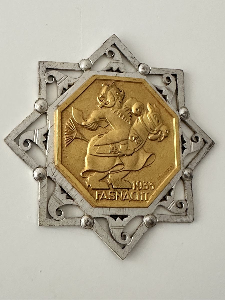 Basler Plaketten & Abzeichen: Fasnacht Basel GOLD 1933 ++ – Gebraucht aus Basel von fasnachtsoutlet1965