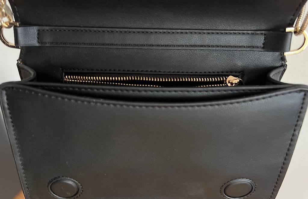 Borse da donna: Tasche schwarz/gold klein – Usato da Volketswil venduto da oli_l2zq 2