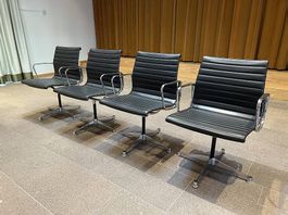 4x Herman Miller Eames Aluminium Chair EA 108 Leder