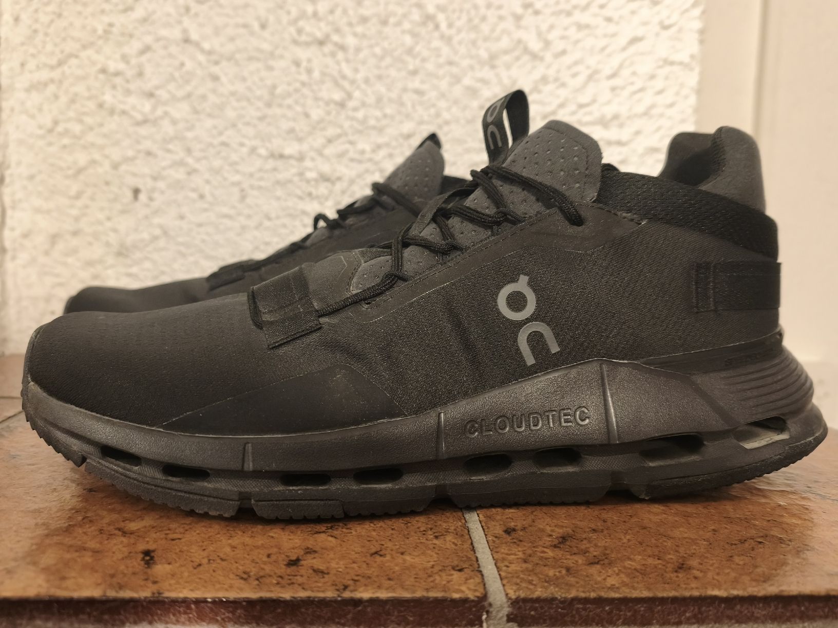On Chaussures hommes: On Sneaker Cloudnova2 – D'occasion à Balsthal par GravelDudz