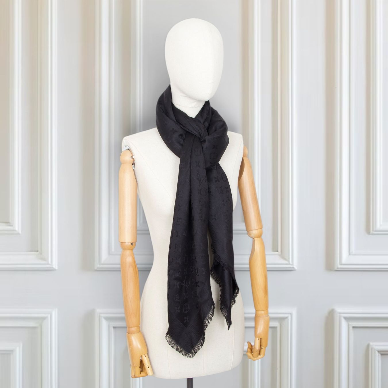 Louis Vuitton Foulards, Tücher & Schals: Louis Vuitton Monogram Schal schwarz – Gebraucht aus Binningen von Designerlabels 3
