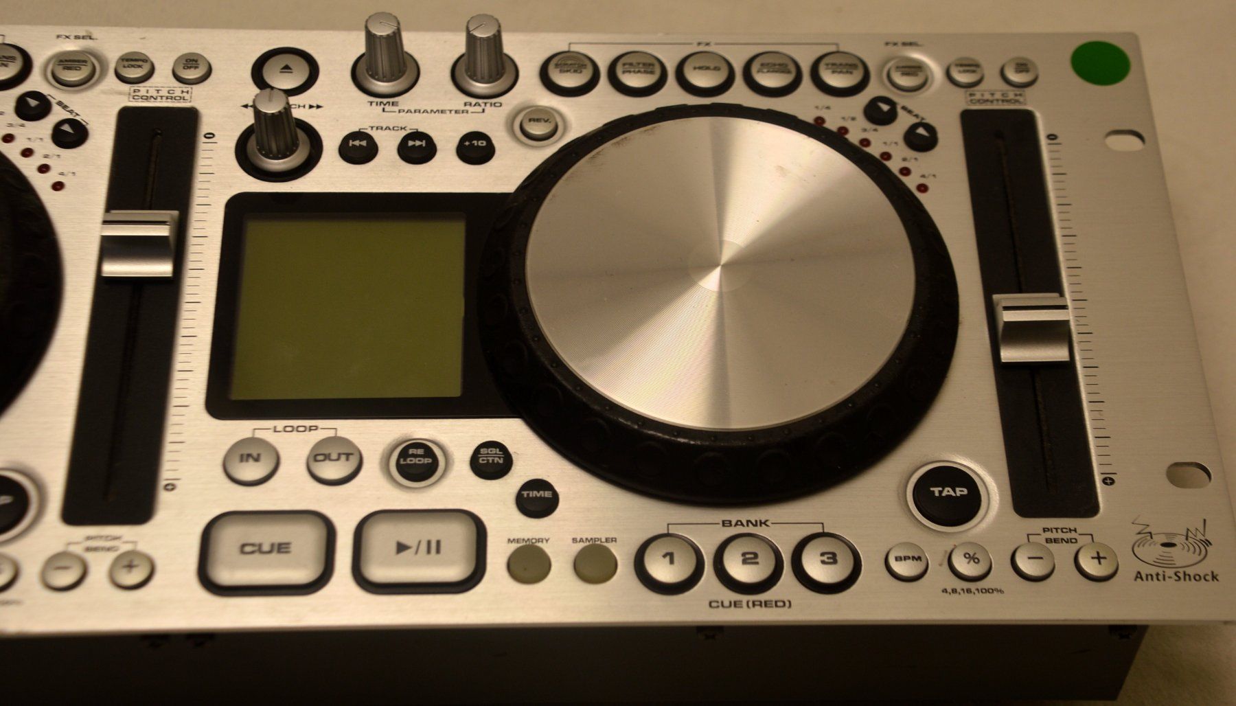 Console di mixaggio: DJ Mixer BST CDD-450 Table de mixage – Usato da Collonges venduto da arashee 2