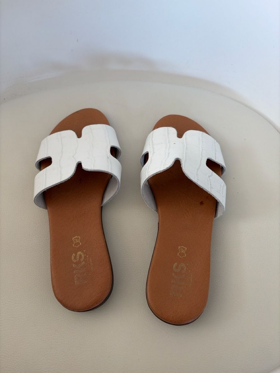Scarpe da donna: Sandalen Damen Weiss Lederoptik Grösse 36 – Usato da Opfershofen TG venduto da dan_nxk8 1