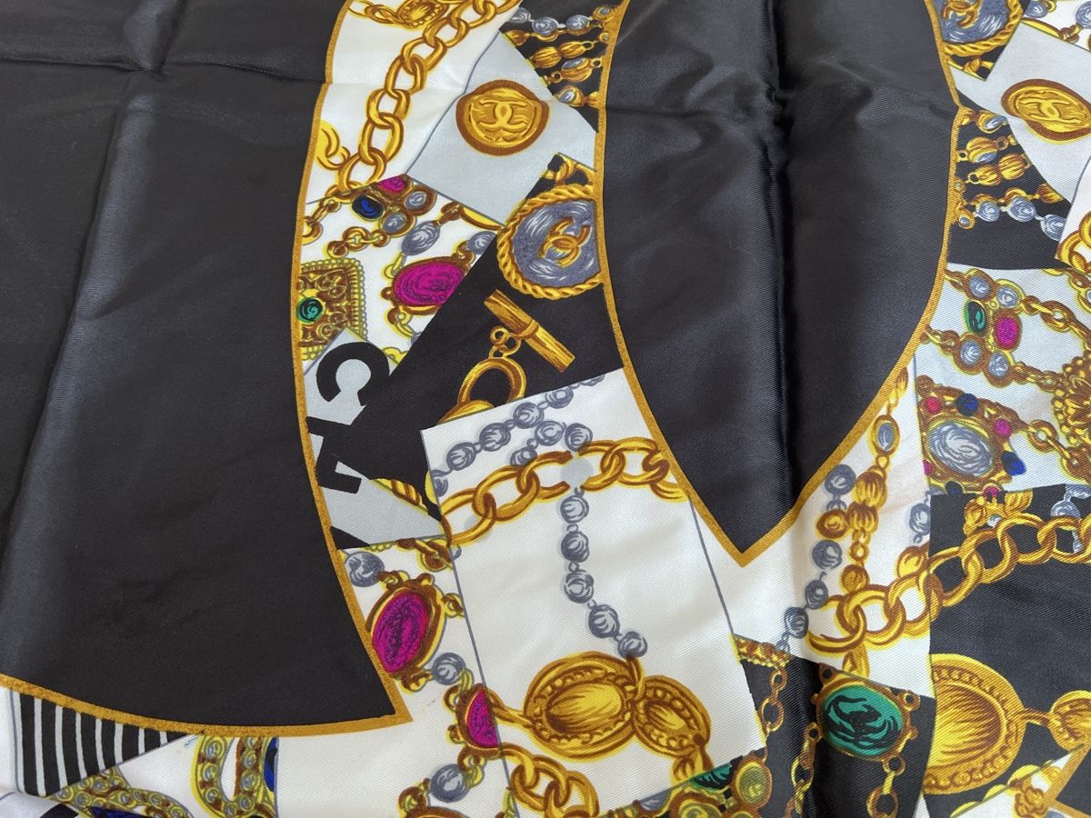 Chanel Foulards & écharpes: Chanel Tuch (37) – D'occasion à Glattfelden par brockischweiz 3