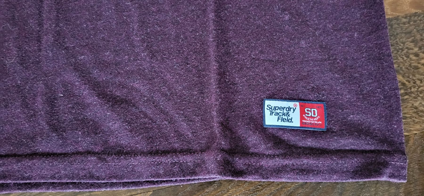 Superdry T-shirt: Superdry Track and Field L – Nuovo (secondo la descrizione) da Unterseen venduto da rej_lnk9 4