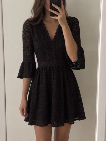 Kleid schwarz Spitze Grösse S neuwertig