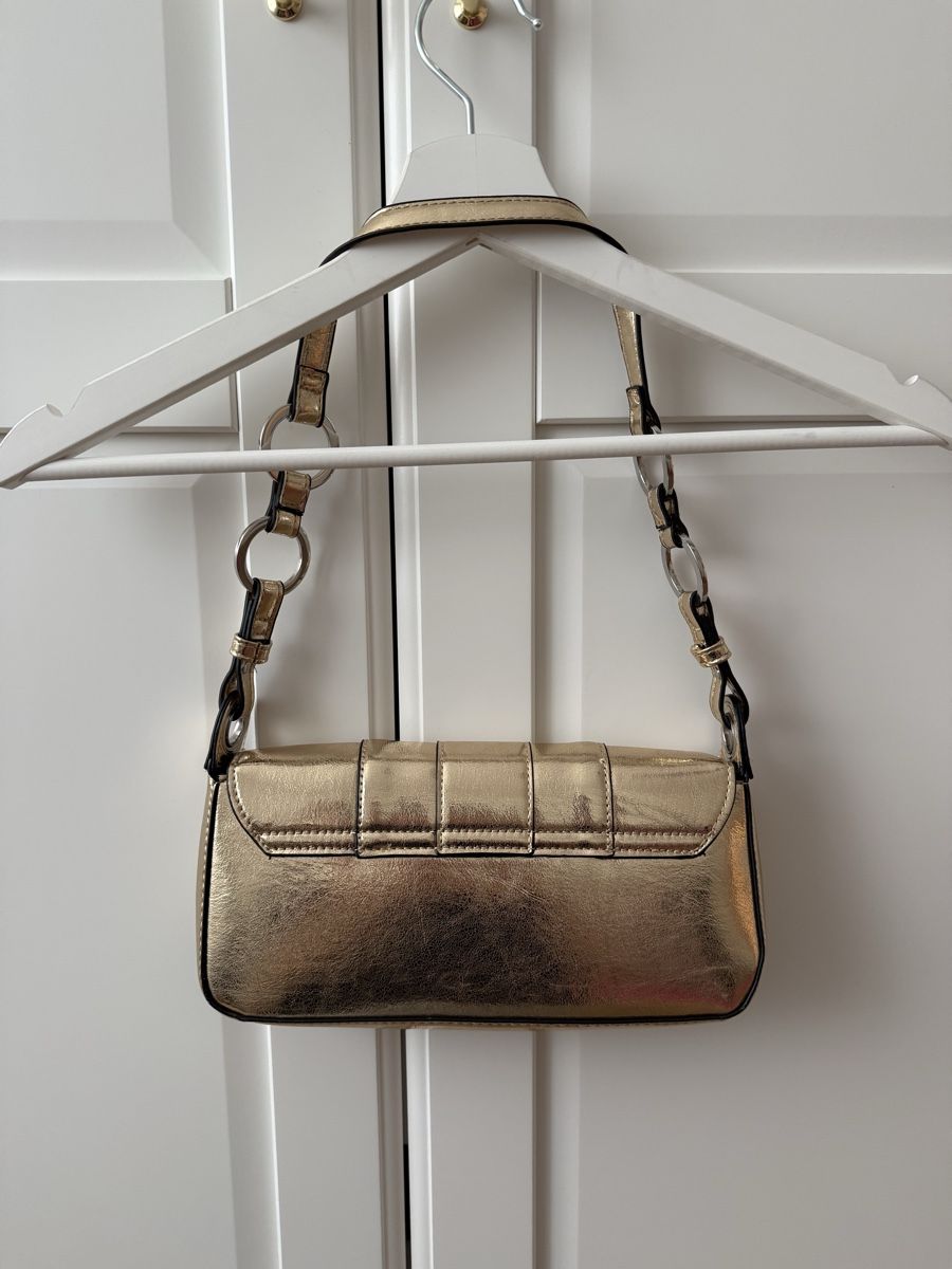 Borse da donna: Bershka Tasche gold – Usato da Giswil venduto da Ody2 2