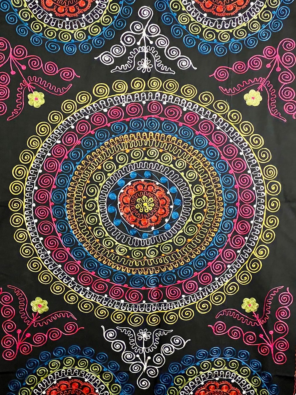 Stoffe: Nappe ou tenture, coton brodé, Inde-Pakistan – Gebraucht aus Genève von DELIRBEADS 1