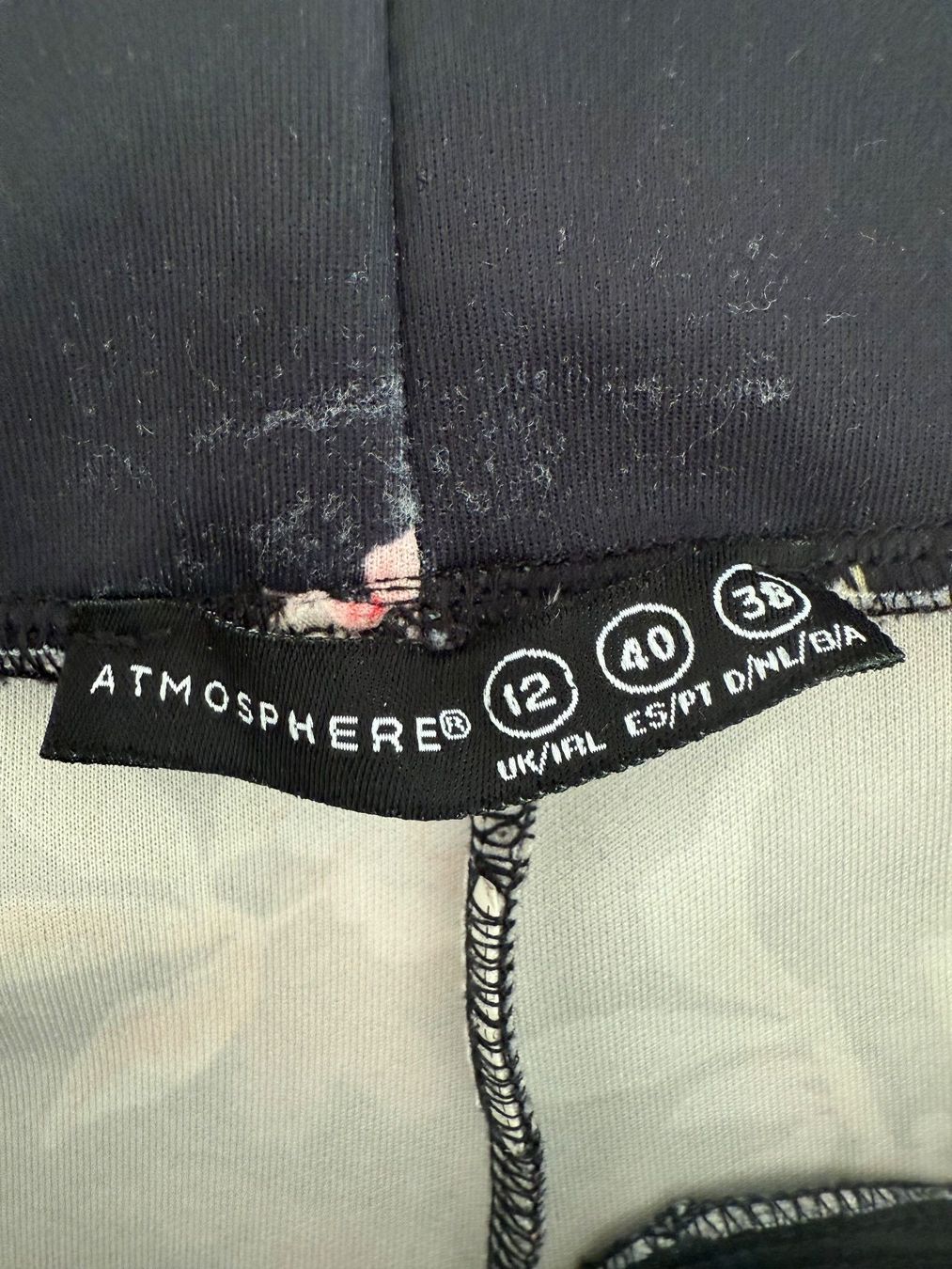 Leggings: Leggings  Atmosphere Grösse M – D'occasion à Steg im Tösstal par goldlionfree 4