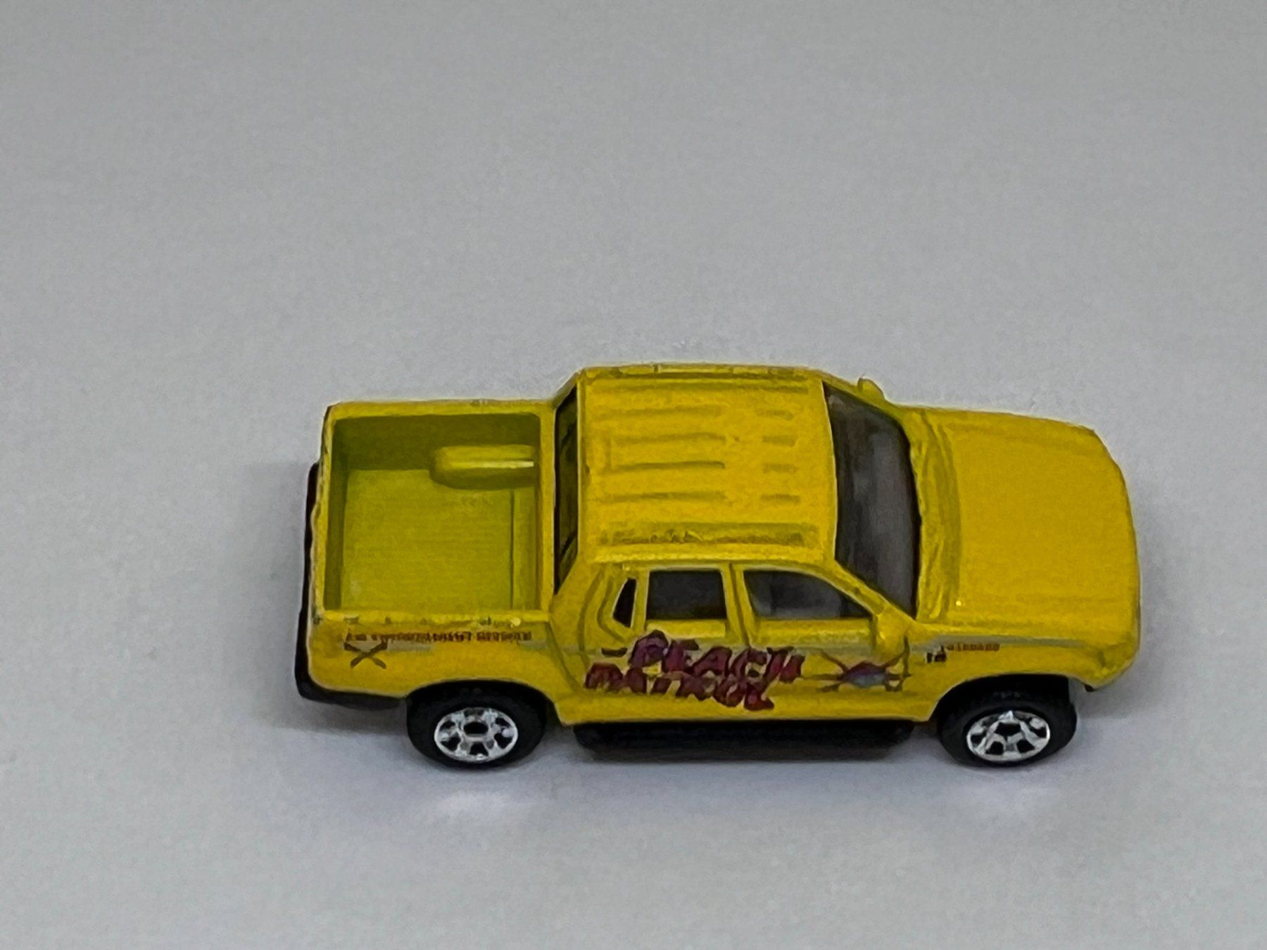 Matchbox Modellini d'auto: Matchbox Ford Explorer Sport Trac #324 – Usato da Wildegg venduto da LaaBoutique 1