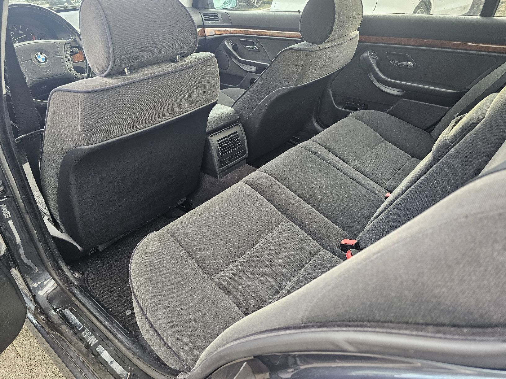 BMW Automobili: BMW E39 528i Handschalter – Usato da Oberaach venduto da Mon_a_madeleine 6