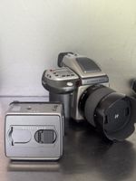 Hasselblad H1 mit 16-32 Film Back und Leaf Aptus 75 Digiback