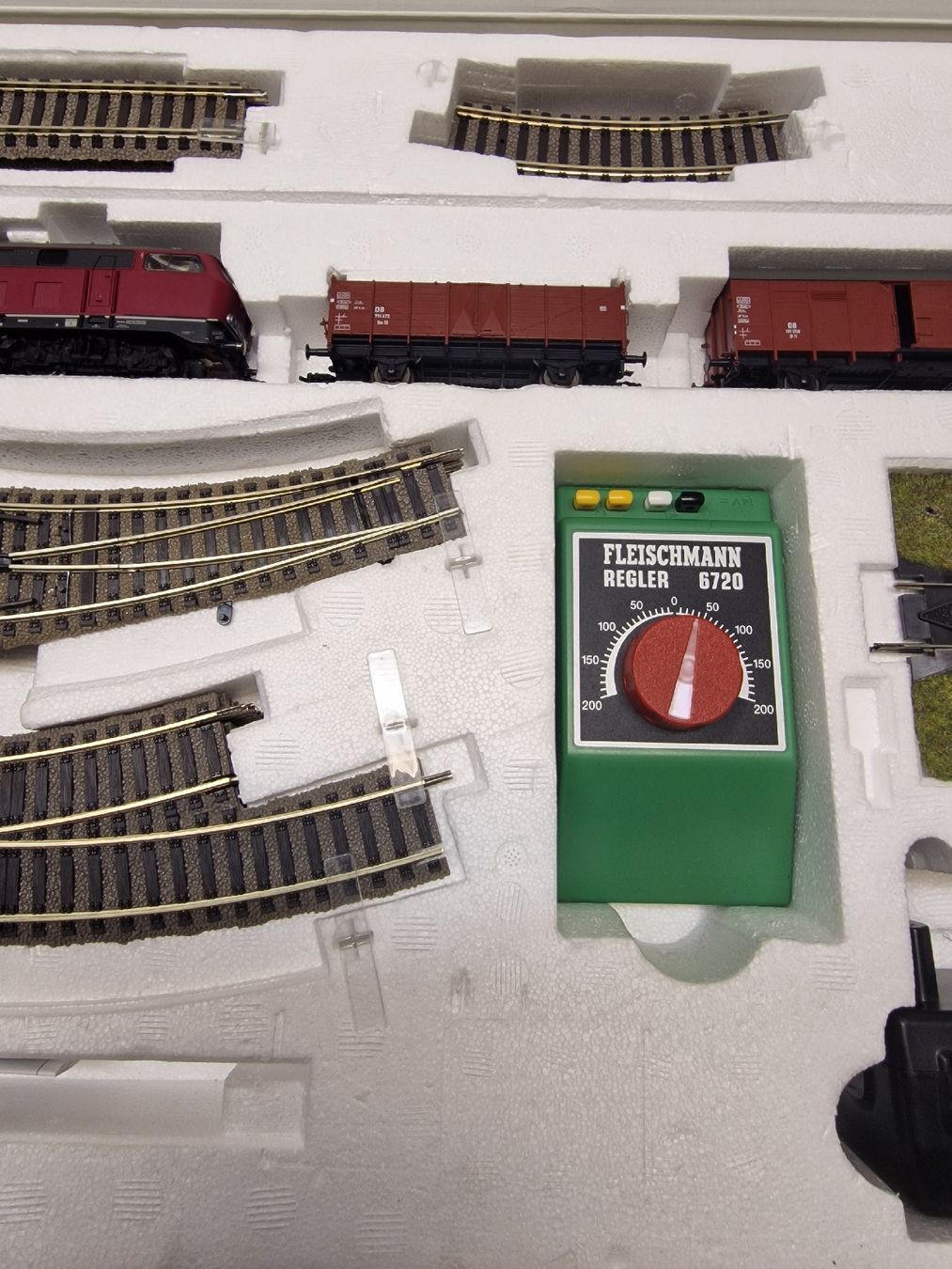 Fleischmann Modelleisenbahnen: Fleischmann HO 6396 Start-Set Lokomotive Waggons – Gebraucht aus Herzogenbuchsee von ioa_zcm6 3