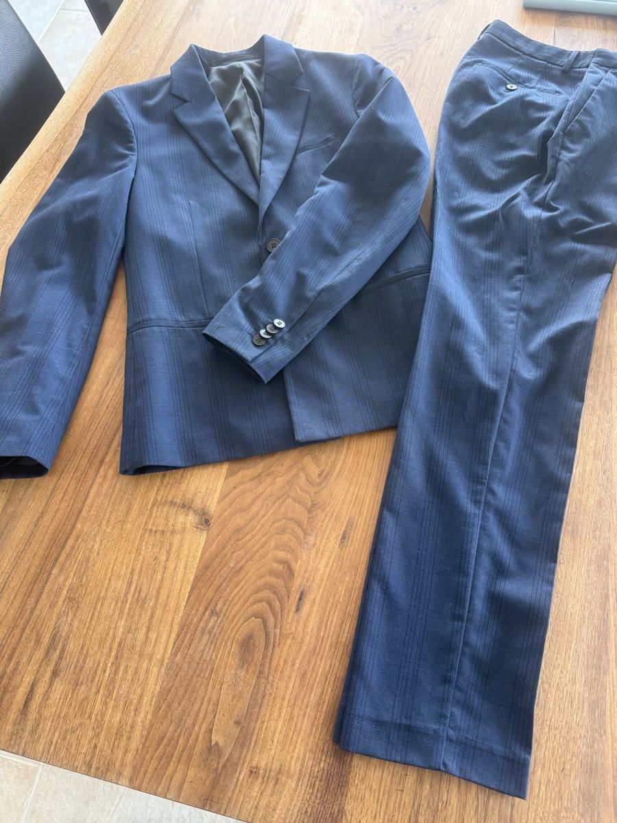 Completi: Sisley Jugendanzug slim comfort fit – Usato da Küssnacht am Rigi venduto da GunnarG