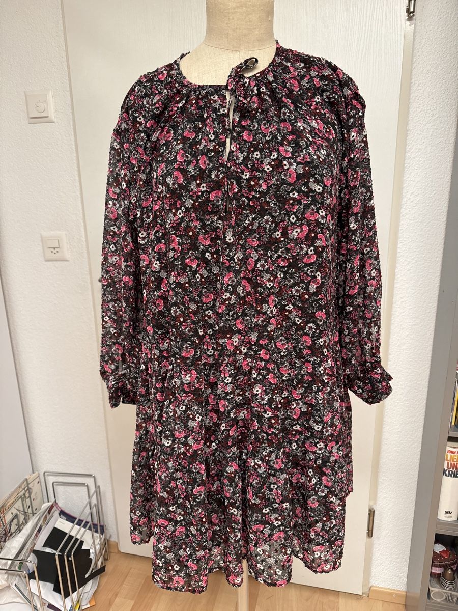 Zara Kleider: Kleid Zara Boho Gr XS - M – Neu und originalverpackt aus Oberweningen von Jogi2