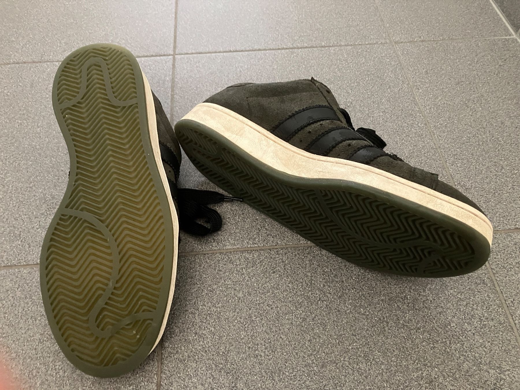 Adidas Herrenschuhe: Adidas Campus Sneaker Gr. 43 – Gebraucht aus Ruggell von VegasGirl 2