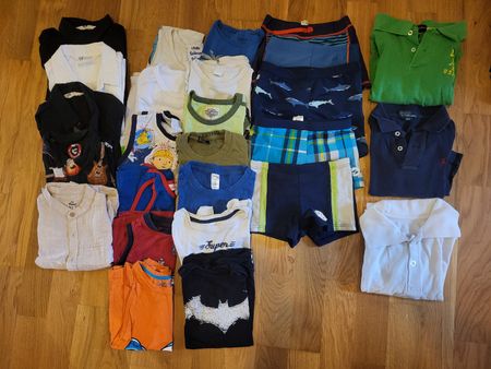 lot de 26 habits garçon taille 98/104