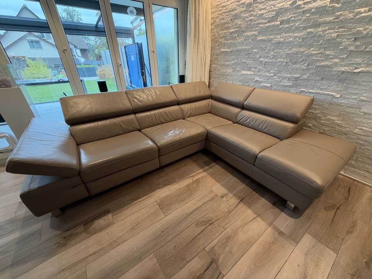 Conforama Divani: L-Ledersofa mit Relaxfunktion – Usato da Wiezikon b.Sirnach venduto da talamona94 9