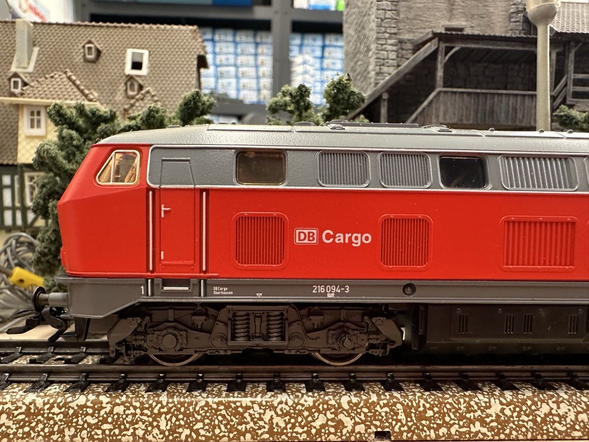Märklin Modellini di ferrovie: Märklin 29426 DB BR 216 cargo mfx digital – Usato da Lupsingen venduto da New-Haven 1