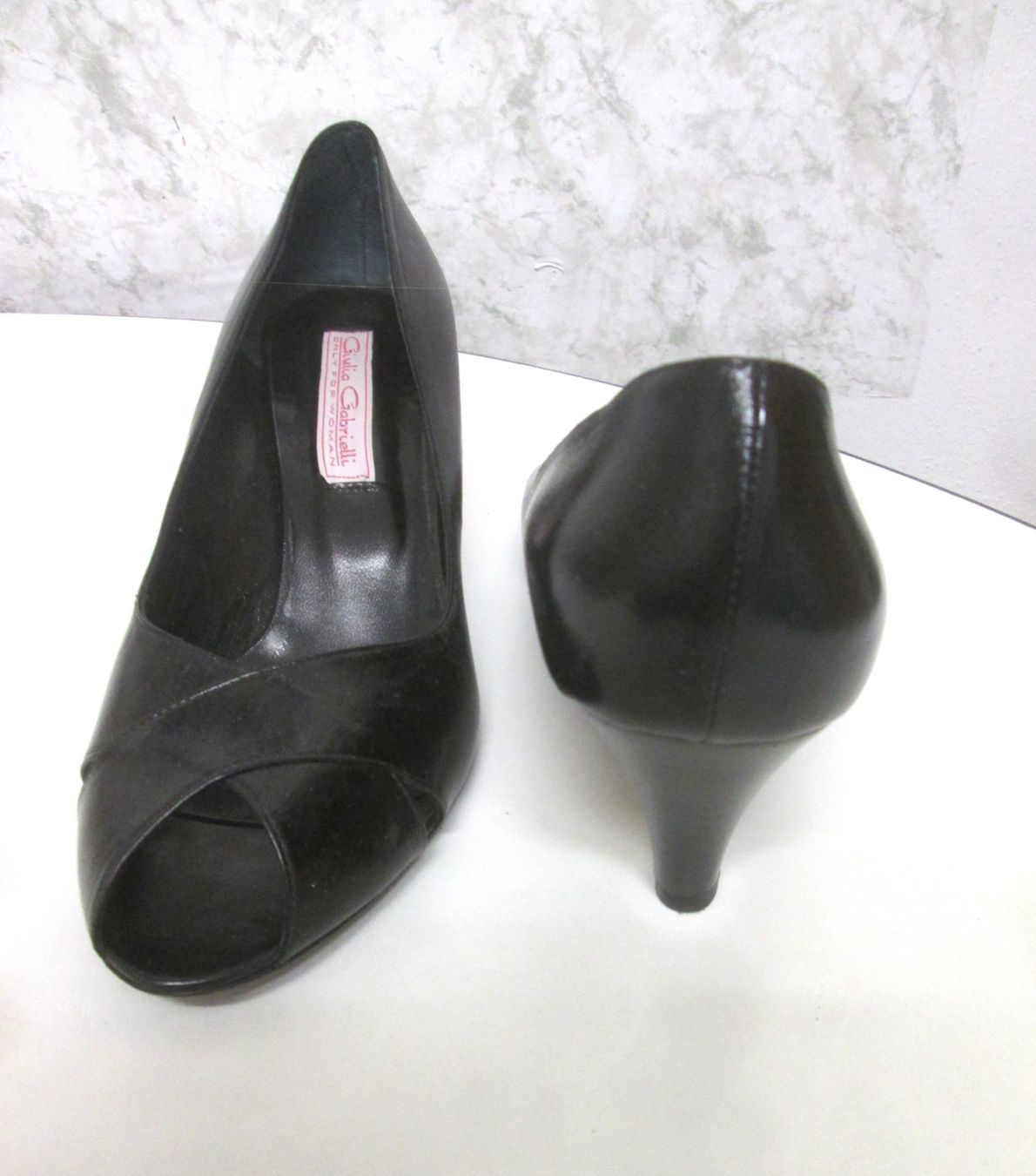 Chaussures femmes: Schuhe von Giulia Gabrielli, Leder, Größe 41 – D'occasion à Sementina par babucia 1