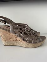 Prada Keilabsatz Sandalen Grösse 40. Sommerlich geflochten M