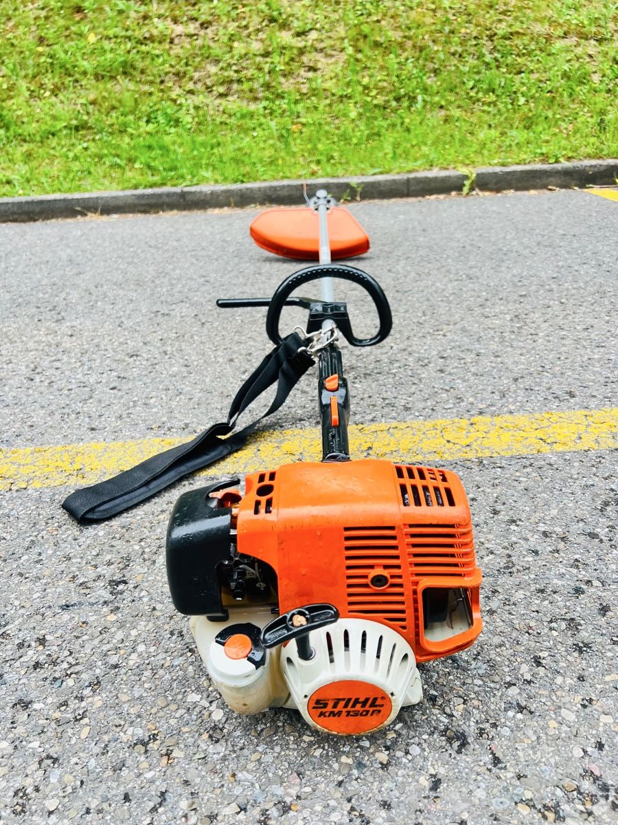 Stihl Tutti gli attrezzi: Rasentrimmer Stihl KM 130 R – Usato da Urdorf venduto da mas_5wfz 2