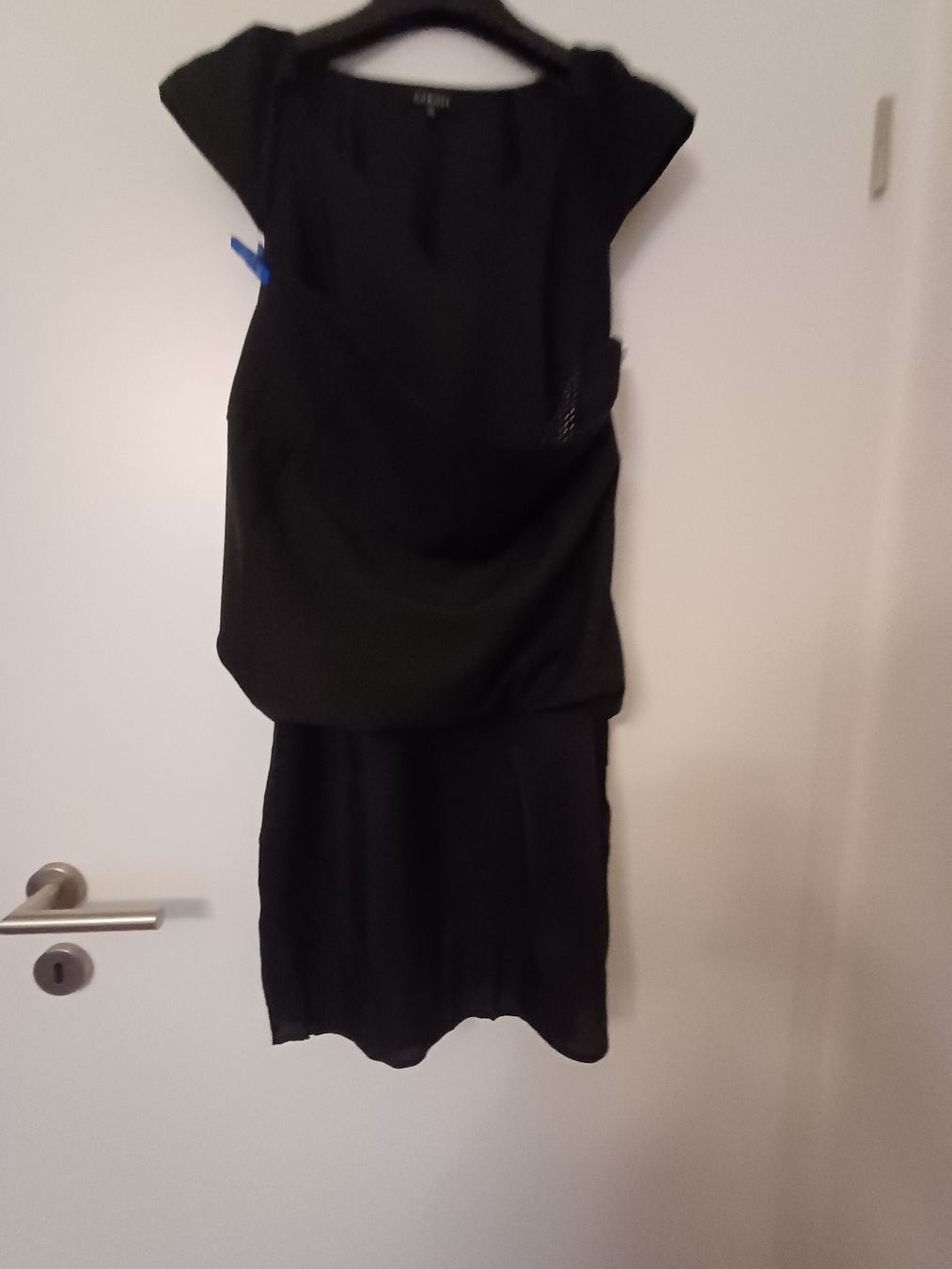 Caroll Kleider: Robe noire Caroll, taille 36 – Gebraucht aus Boudry von JulieG13 5