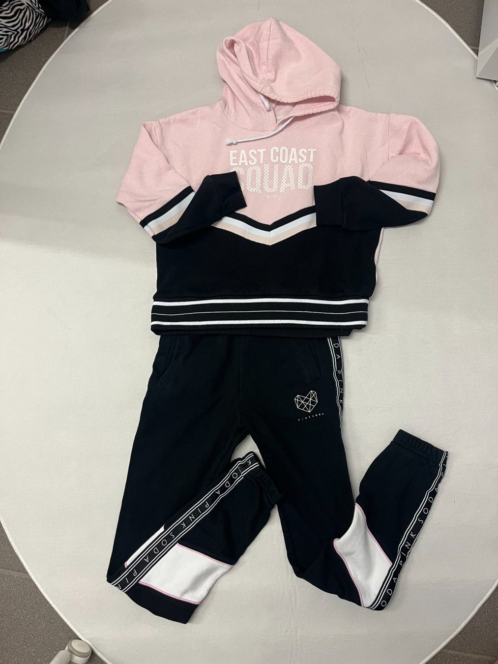 Mango Lotti & Set di vestiti: Mango-Mädchen- Training/Jogging set-14J – Usato da Malleray venduto da ste_rx2t
