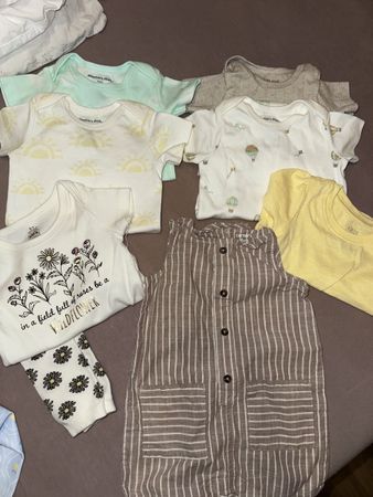 Kleiderpaket Mädchen grösse 6-9 Monate