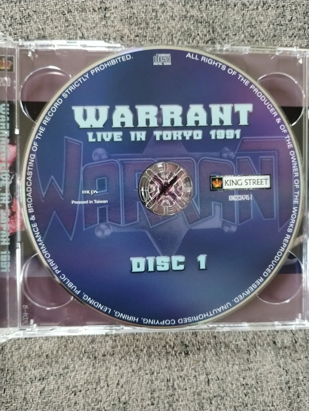 CD: Warrant "Live in Japan 1991" 2cds – Nuovo (secondo la descrizione) da Lausanne venduto da Martinucci 1