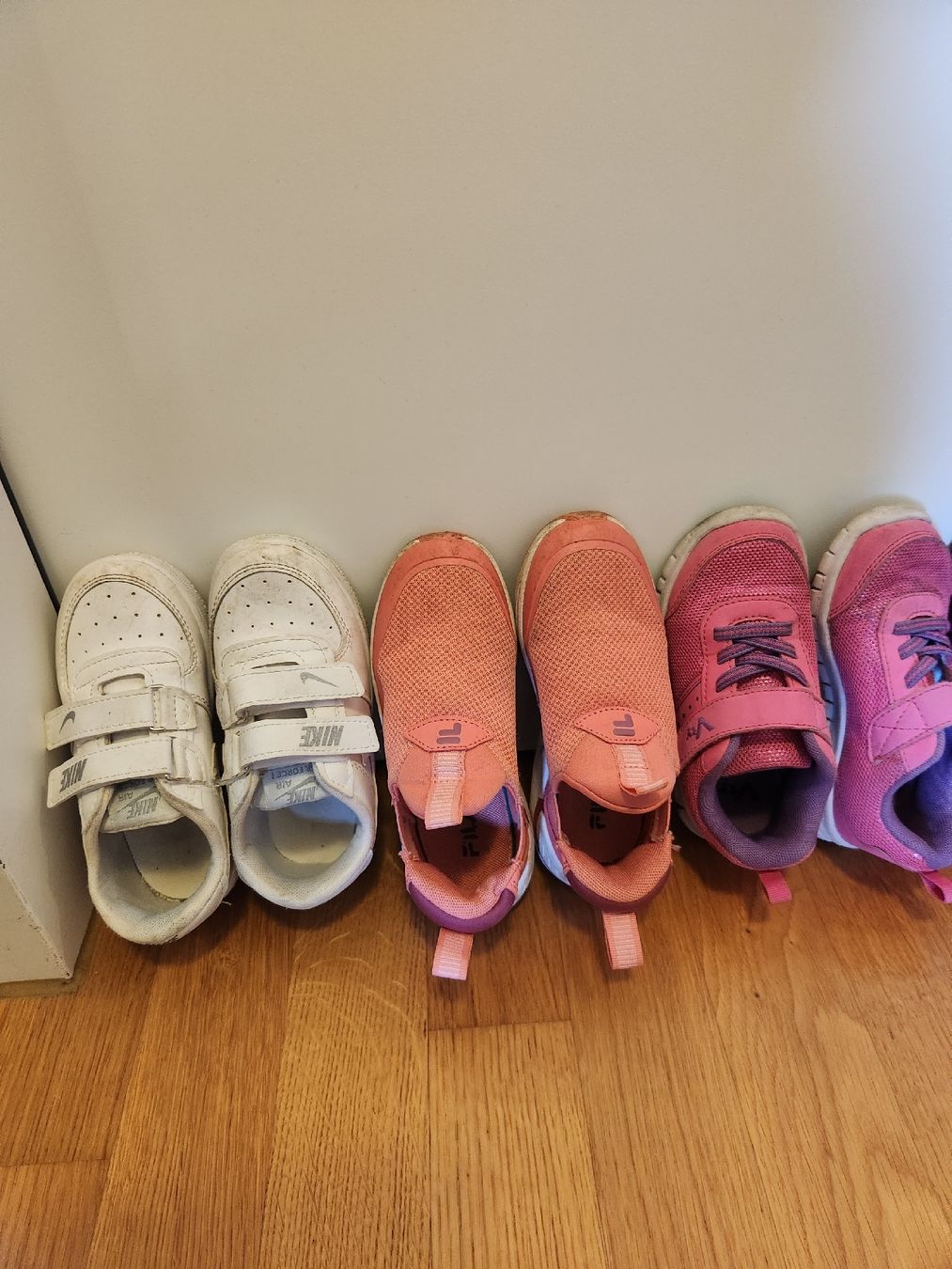 Scarpe per ragazze: Mädchenschuhe – Usato da Bern venduto da Kljucanka 2