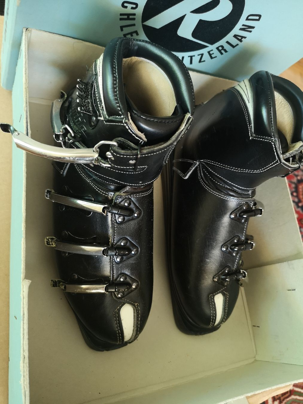 Raichle Damenschuhe: Alte Skischuhe von Raichle  – Gebraucht aus Cologny von ritalmachine 4