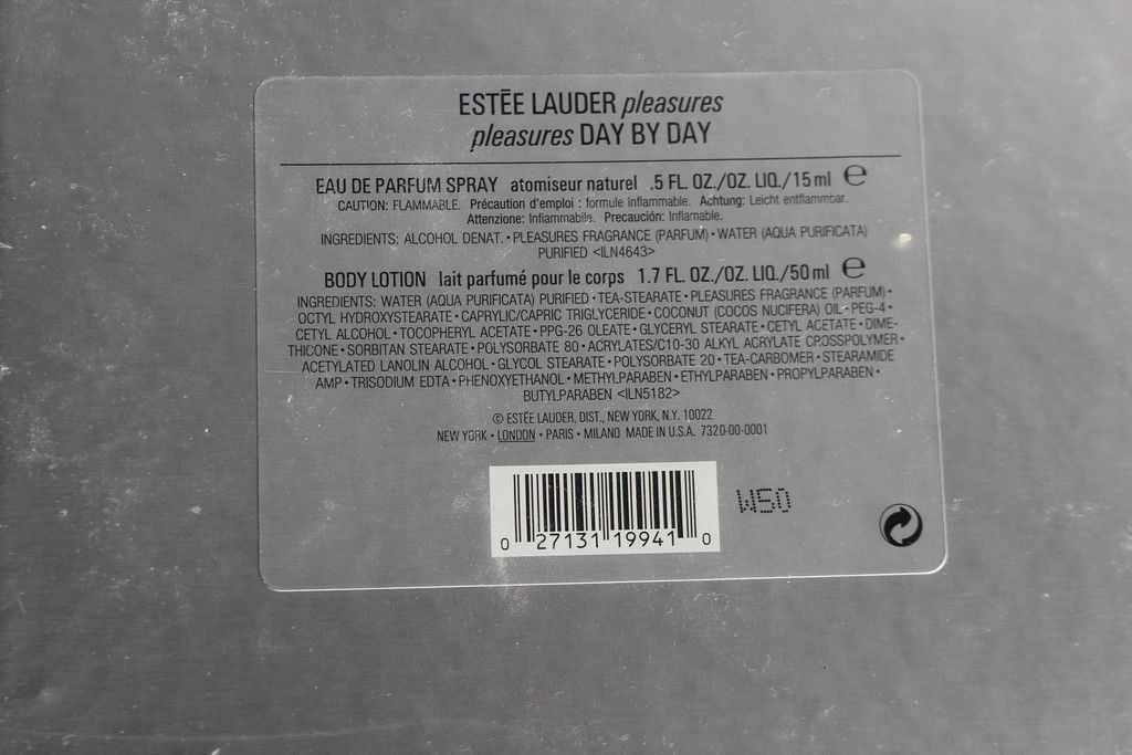Parfums & Eau de Toilette: Estée Lauder Pleasures Day by Day parfum – Neuf avec emballage d'origine à Vandoeuvres par Dom-Tom 2
