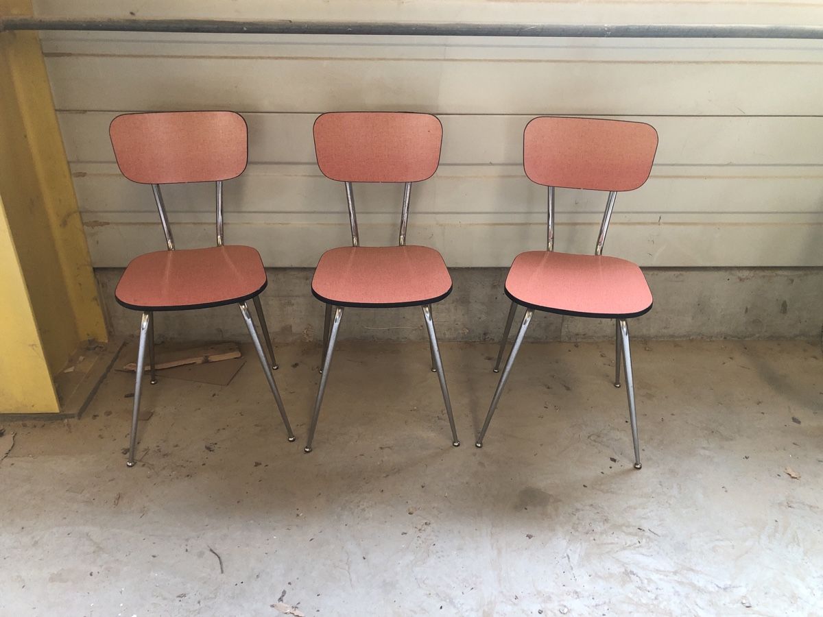 Chaises: 3 chaises en formica  – D'occasion à Lossy par Bmwpassion