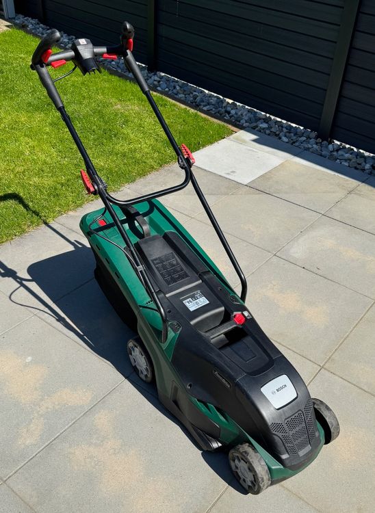 Elektro-Rasenmäher Bosch Universal Rotak 450 (D'occasion) à