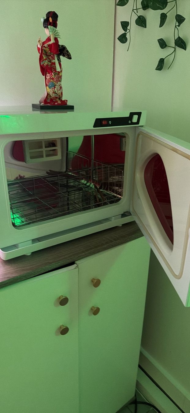 Tovaglioli: Appareil chauffe serviette UV – Usato da Le Lignon venduto da fay_zr5h 1