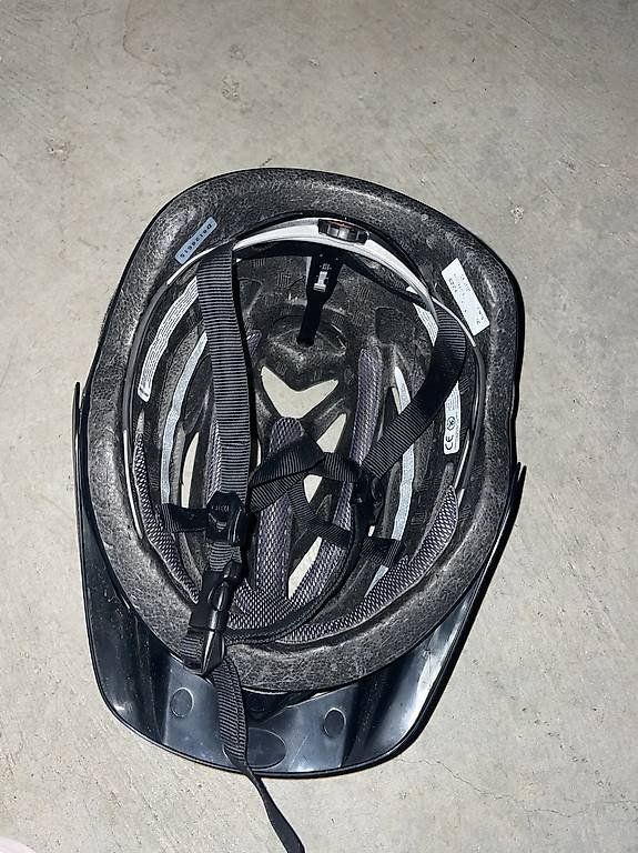Bell Caschi: Velo-Helm – Usato da Zürich venduto da Timo_G 2