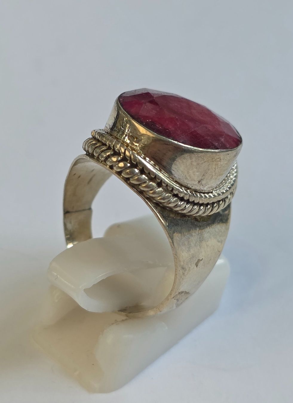 Ringe: Ring Silber mit grossem roten Rubin Grösse 57 – Neu (gemäss Beschreibung) aus Zürich von ben_mn5h 2